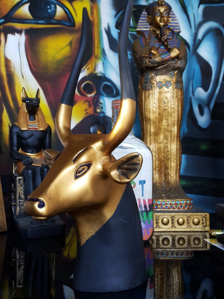 king-tutankhamums-cow-head-replica-large-made-in-egypt