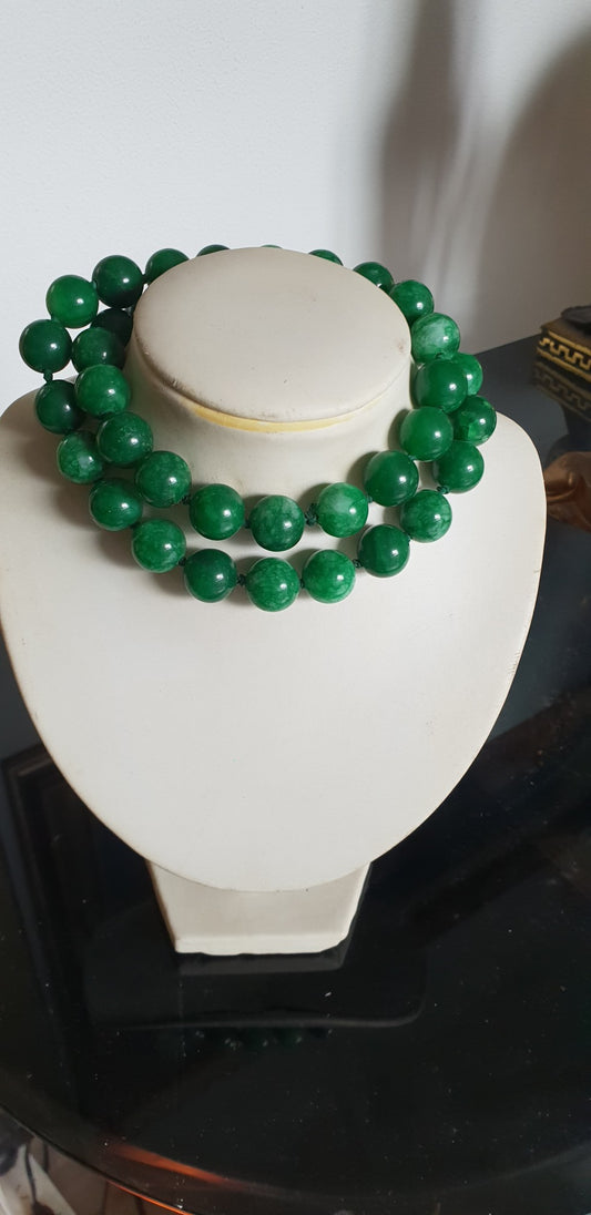 jade-necklace-estate-jewellery